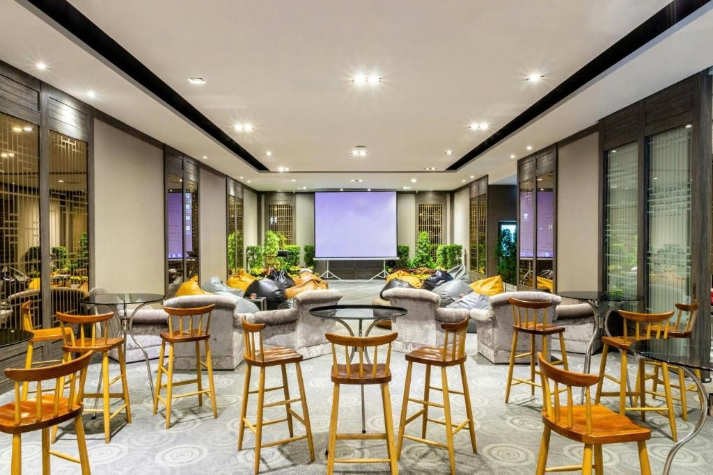 هتل سوئیسوتل راچادا